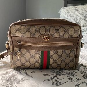 GUCCI Vintage Ophidia Crossbody bag (Authentic)